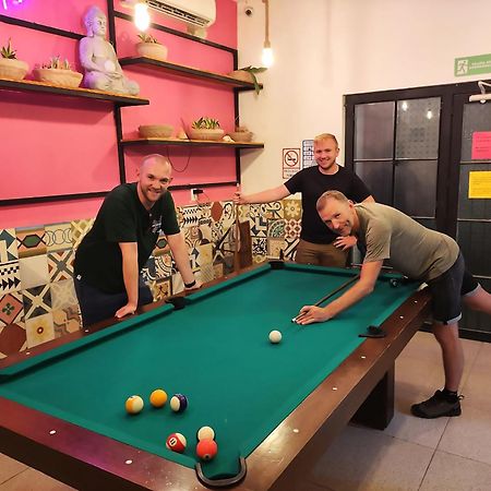 New Friends Hostel & Bar Adults Only Valladolid  Ngoại thất bức ảnh