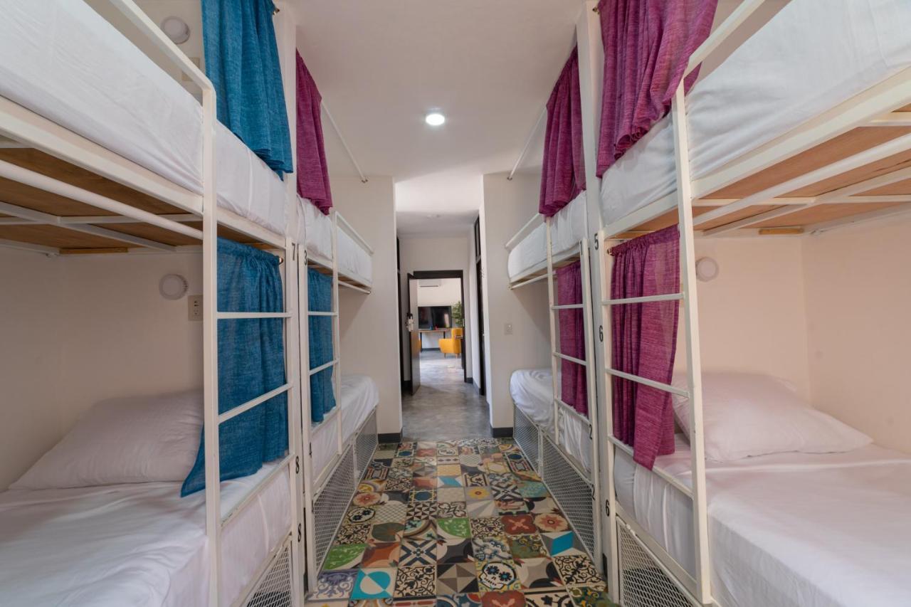 New Friends Hostel & Bar Adults Only Valladolid  Ngoại thất bức ảnh