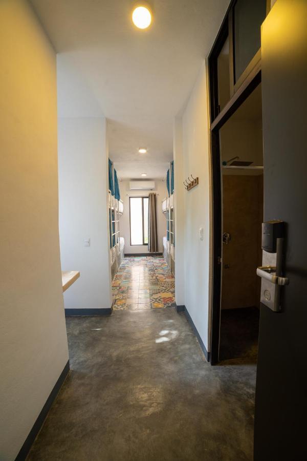 New Friends Hostel & Bar Adults Only Valladolid  Ngoại thất bức ảnh