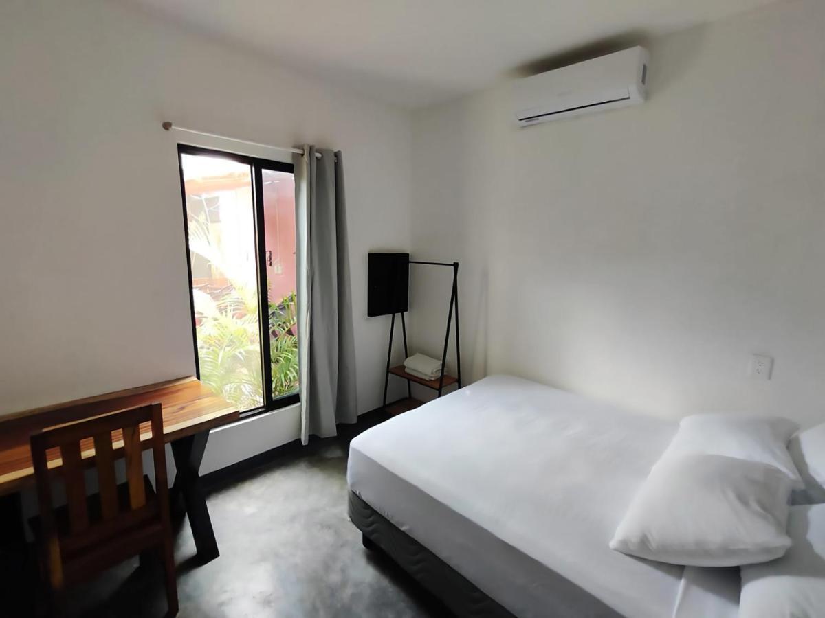 New Friends Hostel & Bar Adults Only Valladolid  Ngoại thất bức ảnh