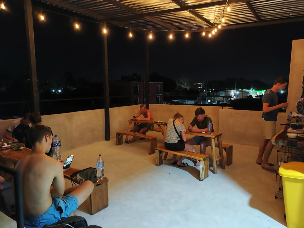 New Friends Hostel & Bar Adults Only Valladolid  Ngoại thất bức ảnh