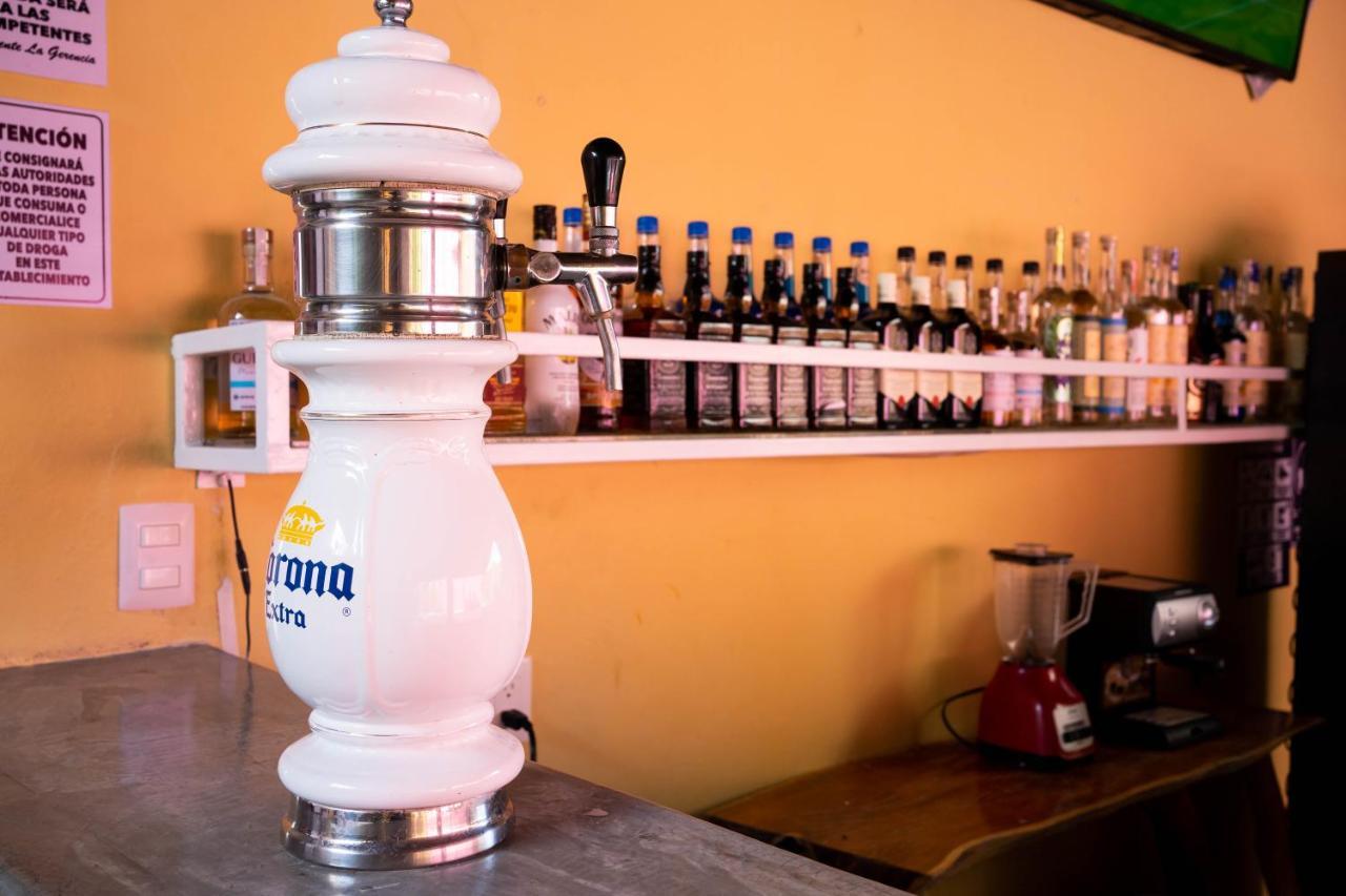 New Friends Hostel & Bar Adults Only Valladolid  Ngoại thất bức ảnh