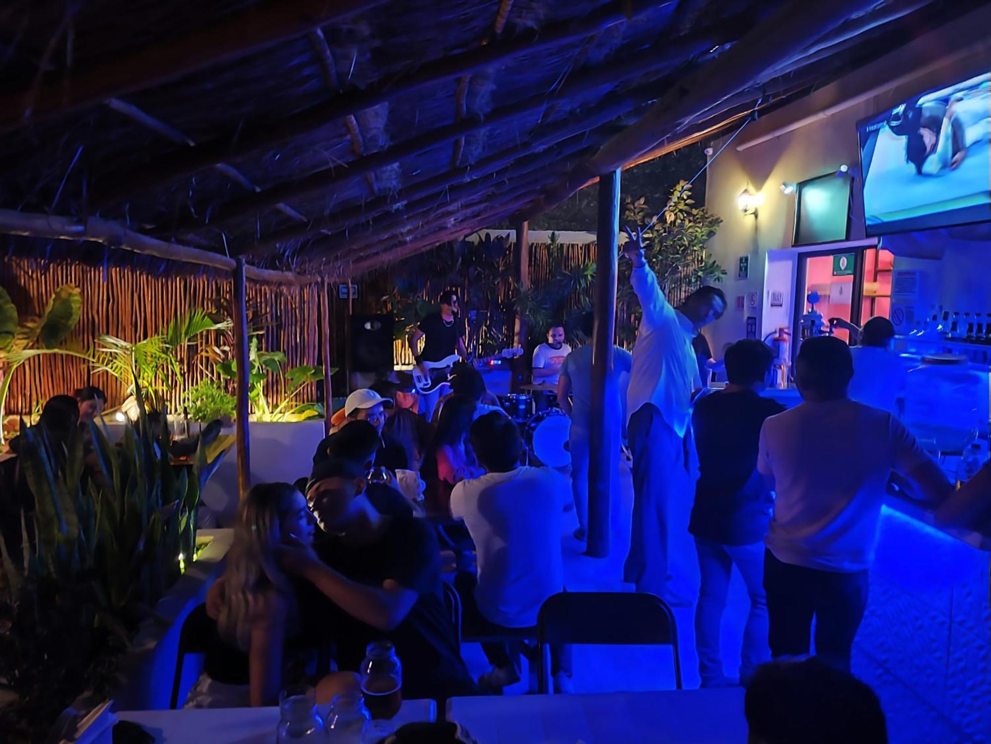 New Friends Hostel & Bar Adults Only Valladolid  Ngoại thất bức ảnh