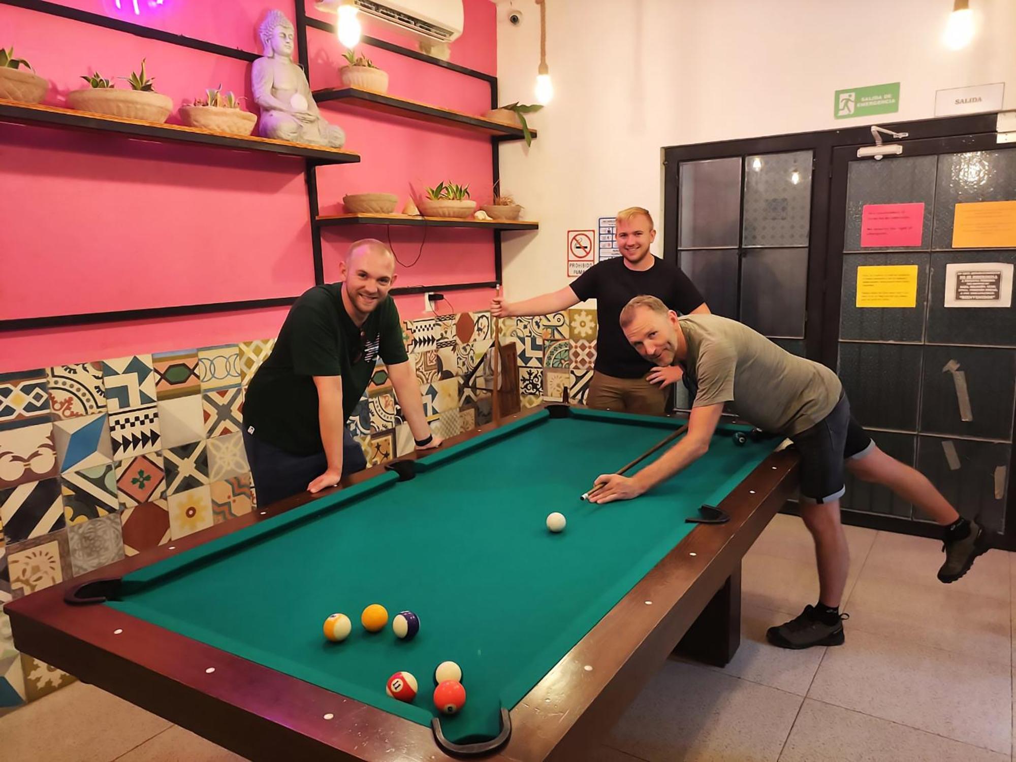 New Friends Hostel & Bar Adults Only Valladolid  Ngoại thất bức ảnh